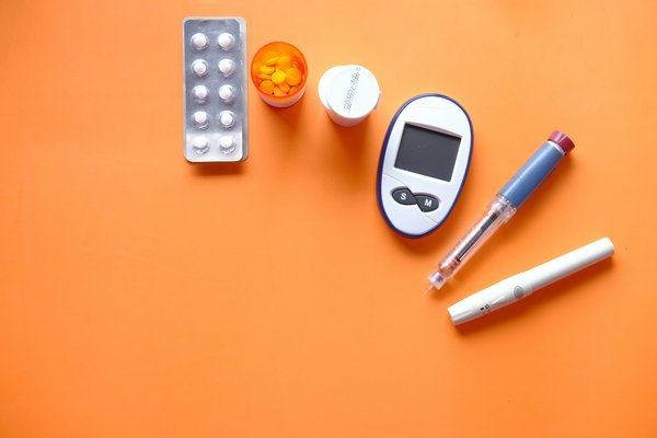 What Role Does Continuous Glucose Monitoring Play in Enhancing Glycemic Control in Adolescents with Type 1 Diabetes?